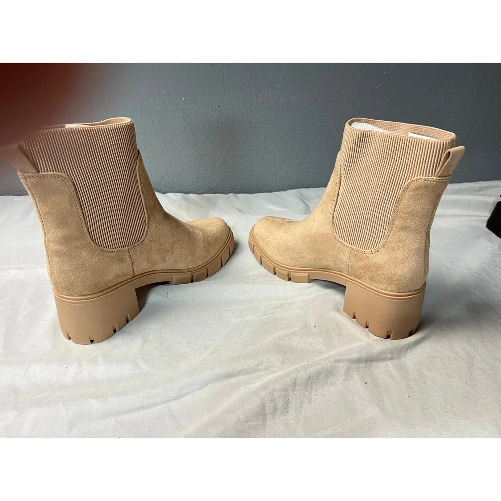 Tan Faux Suede Lug Sole Chelsea Sock Boots Ankle Booties Sand Size 6.5